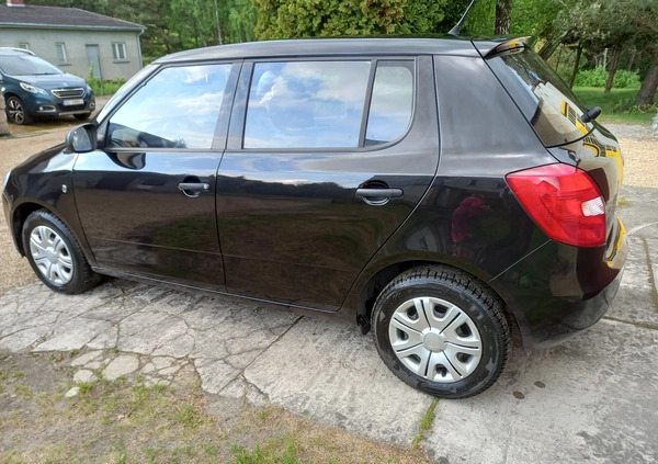 Skoda Fabia cena 13900 przebieg: 97000, rok produkcji 2009 z Częstochowa małe 137